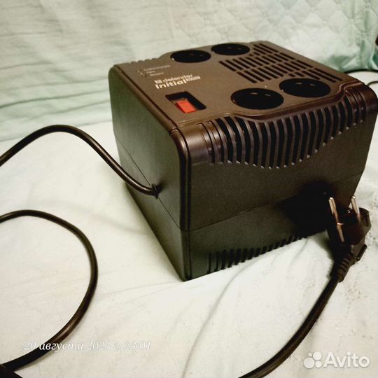 Стабилизатор напряжения Defender AVR Initial 2000