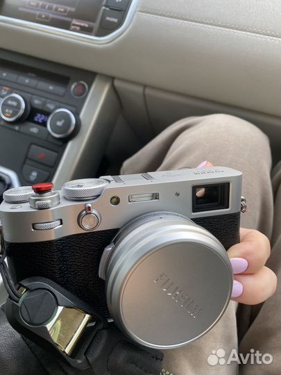 Fujifilm x100v