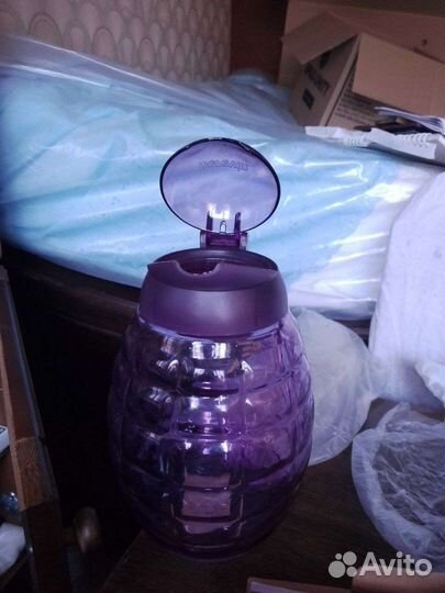 Графины, вазы, хлебница