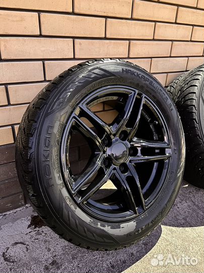 Колеса зимние в сборе 225/50 r16