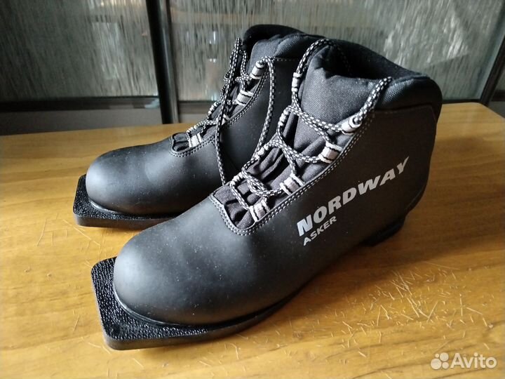 Лыжные ботинки nordway 40 р