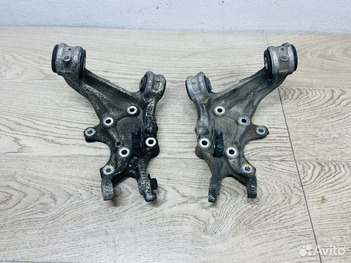 Цапфа задняя Honda Civic 4D