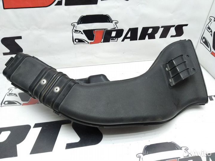 Воздухозаборник Mitsubishi Outlander II (2005—2009