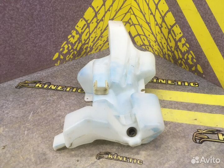 Бачок омывателя лобового стекла Ниссан Кашкай J11