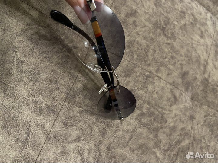 Солнцезащитные очки