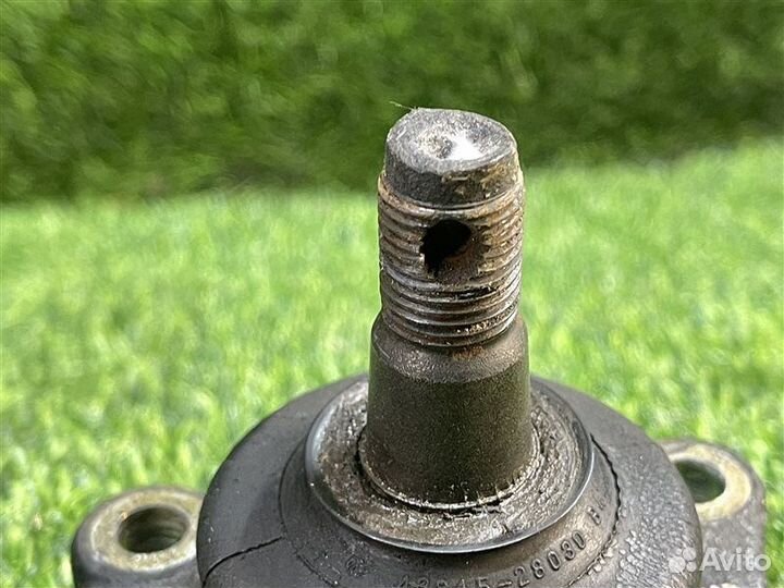 Шаровая опора передняя Toyota Granvia / Grand