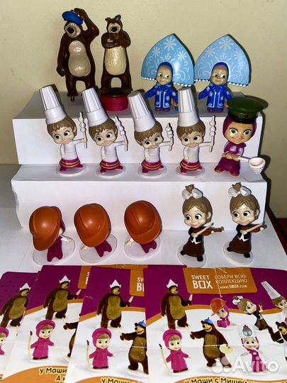 Игрушки Маша и Медведь Киндер SB Пробки Много