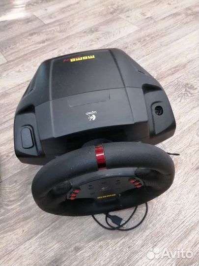 Игровой руль logitech momo racing