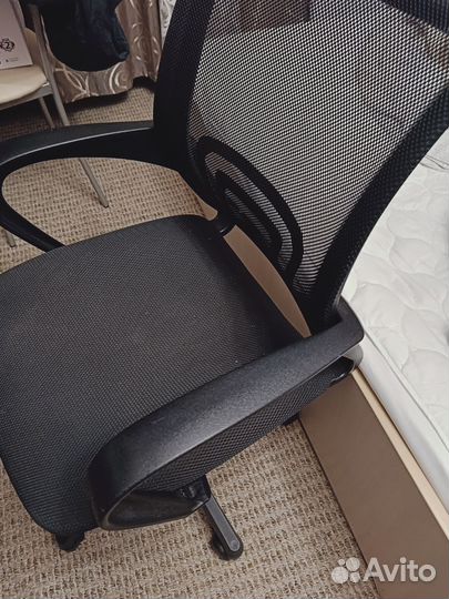 Офисное кресло бюрократ