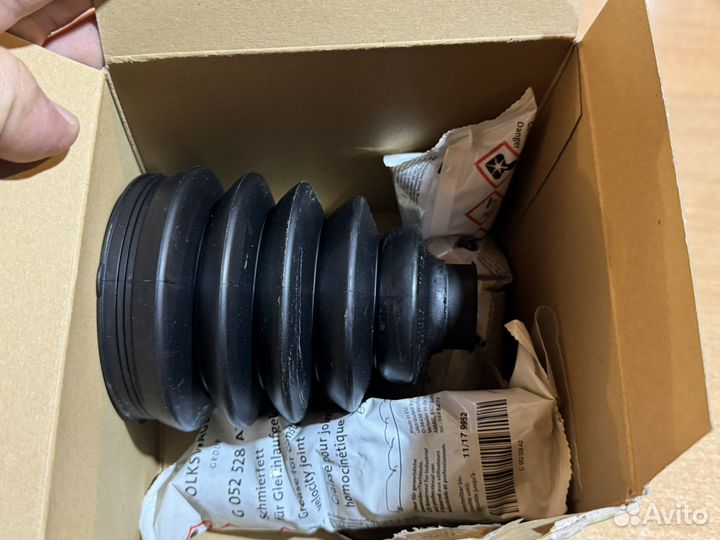 Пыльник шруса vag 7P0498203