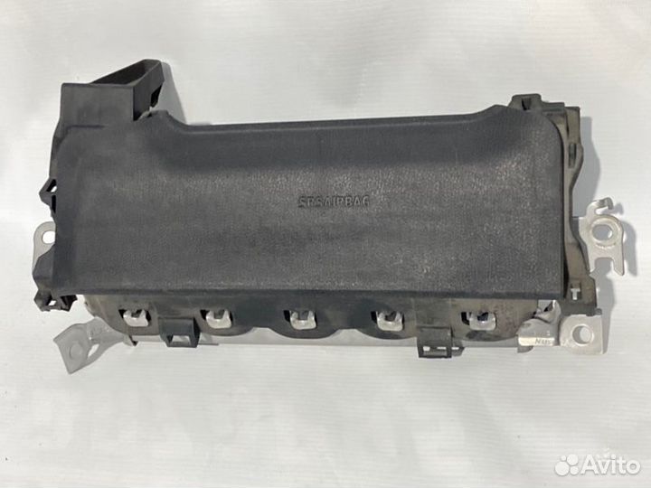 Коленная подушка безопасности передняя левая