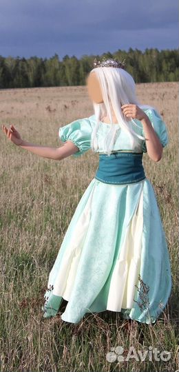 Продажа мятное платье