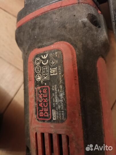 Аккумуляторная болгарка black & decker bcg720