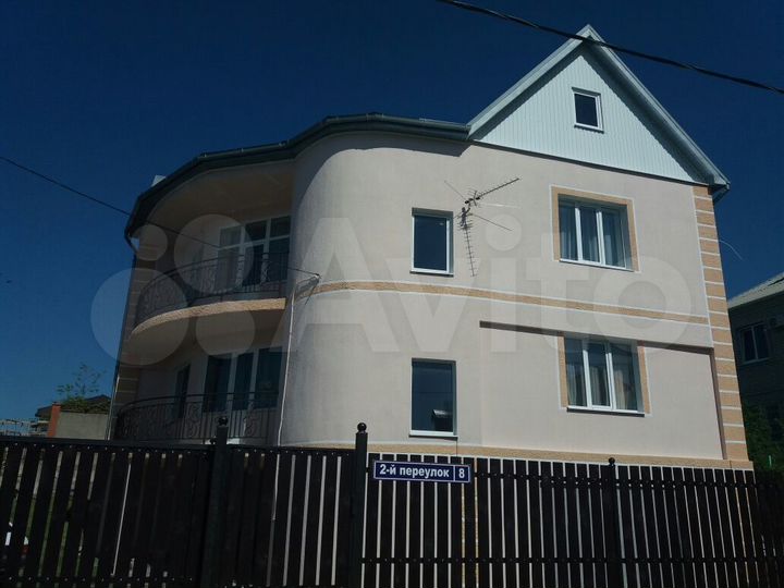 Дом 346 м² на участке 6 сот.