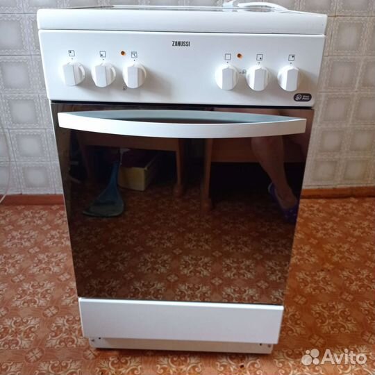 Плита электрическая zanussi стеклокерамика