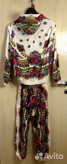 Детский яркий спортивный костюм