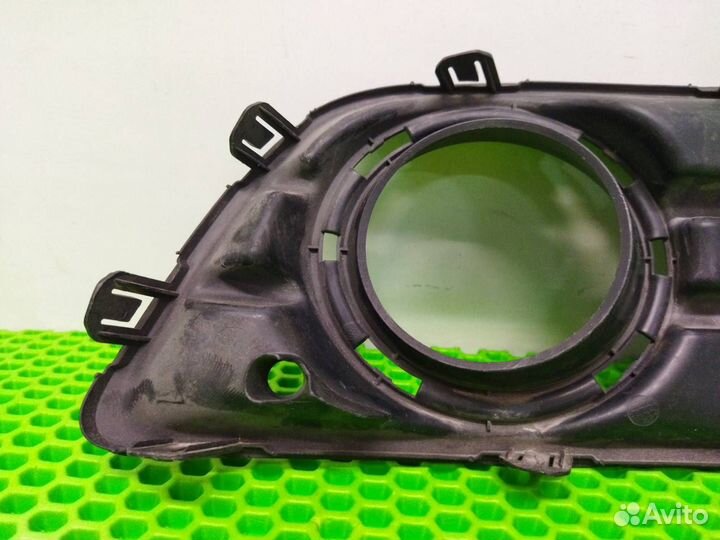 Накладка туманки передняя левая Honda Pilot YF4