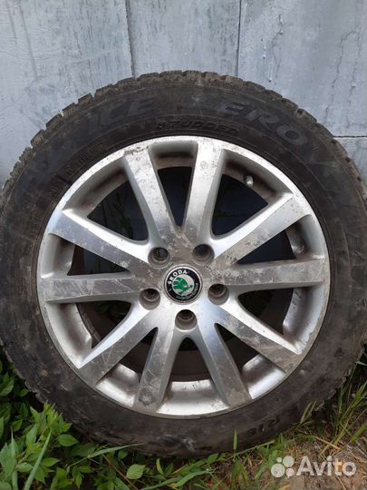 Pirelli Ice Zero 205/55 R16 94E