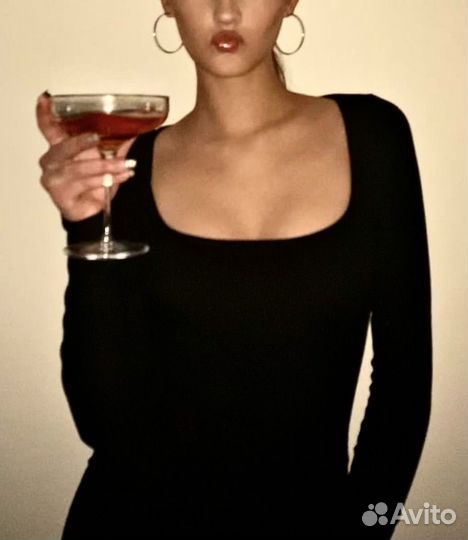 Оригинальное платье skims