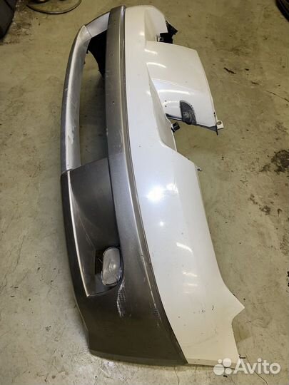 Бампер передний Mitsubishi Outlander CU2W MB041140