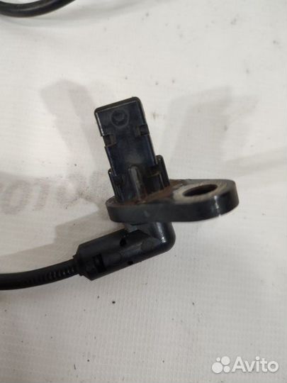 Датчик abs передний правый Nissan Bluebird Sylphy