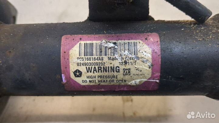 Амортизатор подвески правый передний Jeep Patriot 2010