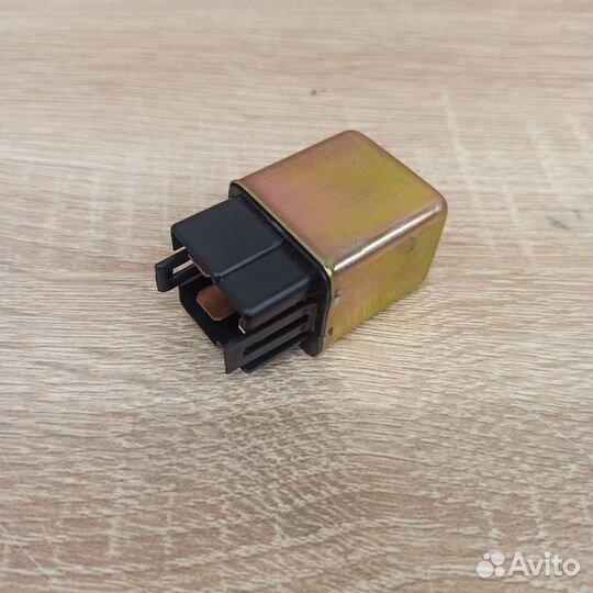 Реле стартера скутера Honda