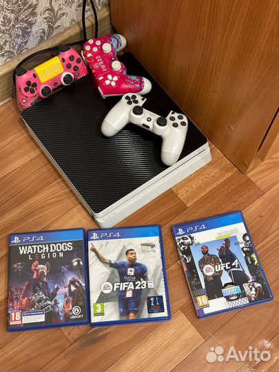 Sony PS4 + геймпады + игры
