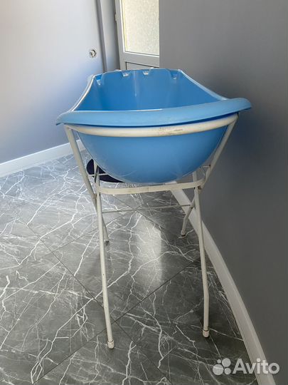 Детская ванночка с подставкой