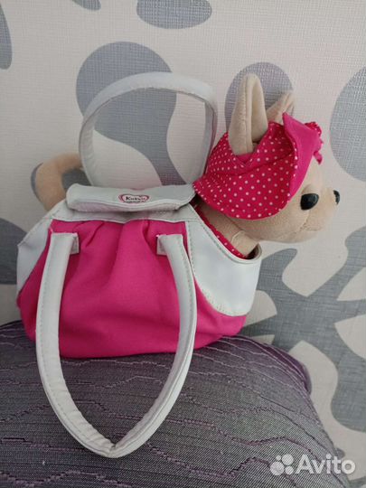 Собачка Chi Chi love в одежде с сумочкой