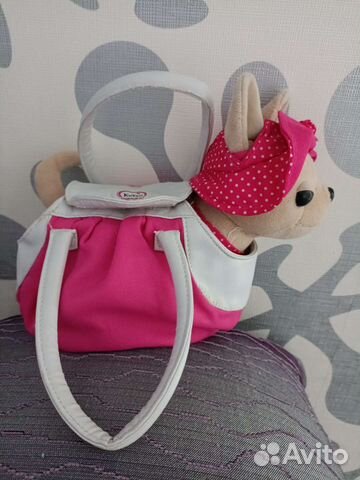 Собачка Chi Chi love в одежде с сумочкой