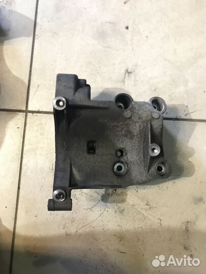 Кронштейн BMW 318i touring