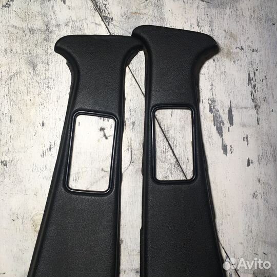 Обшивки стоек BMW e34