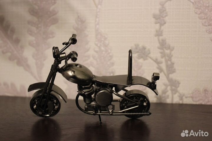 Болты и гайки, железный мотоцикл сувенир