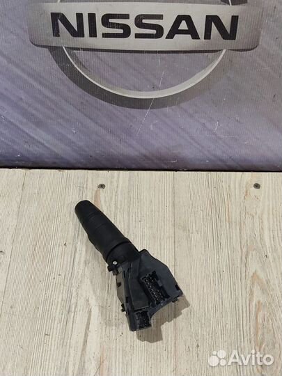 Подрулевой переключатель Nissan primera P12 Лев