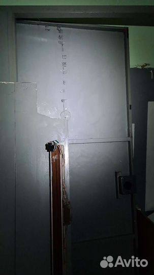 Железная металлическая дверь бу