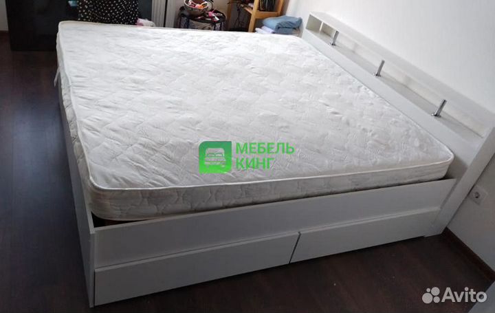 Кровать двуспальная