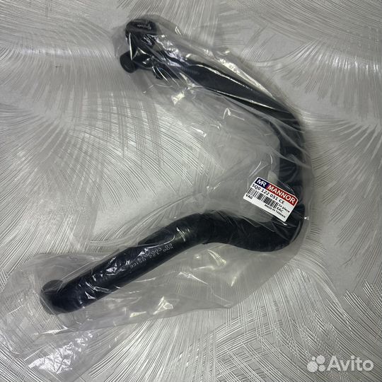 Патрубок системы охлаждения VW 5Q0122051CE