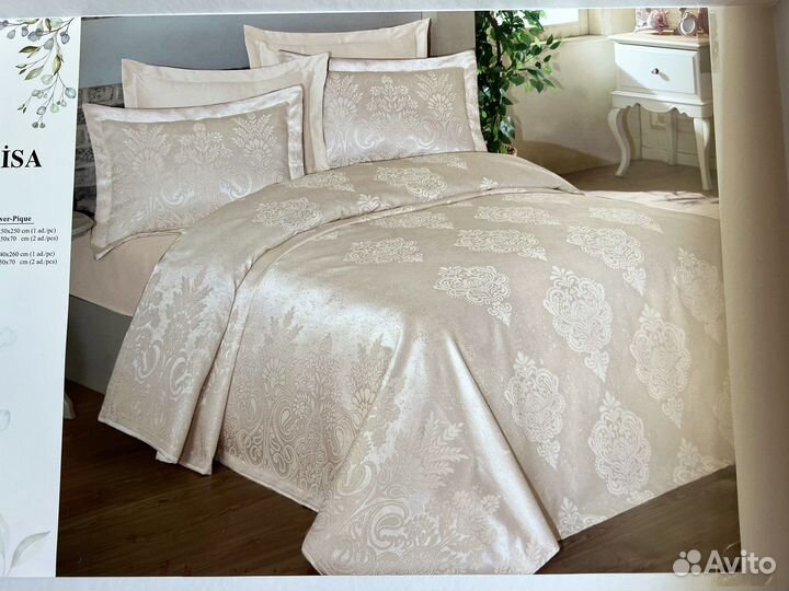 Покрывало с наволочками DO&CO 240*260