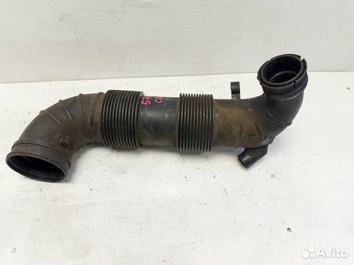 Патрубок воздушного фильтра