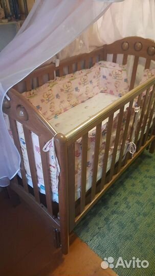 Кровать с балдахином бортиком