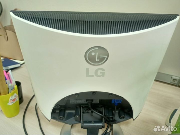 Монитор LG 17