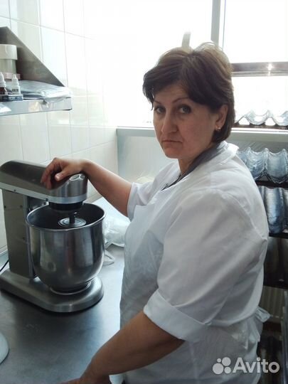 Пиццмейкер,Пекарь, повар холодного цеха Наталия