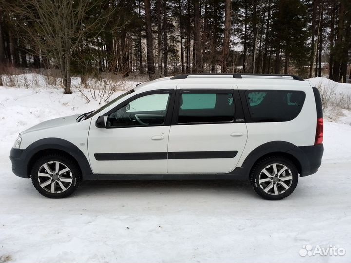 ВАЗ Largus Cross 1.6 МТ, 2020, 30 000 км