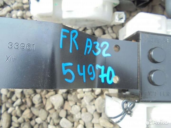 Ремень безопасности передний Nissan Cefiro A32