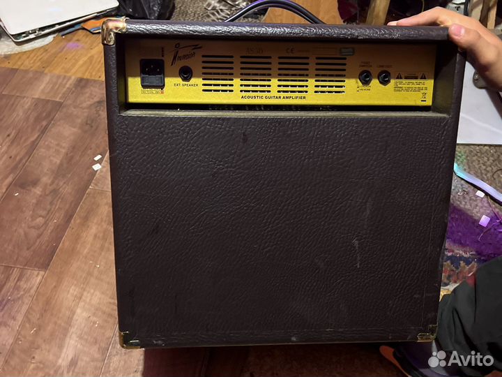 Гитарный комбоусилитель