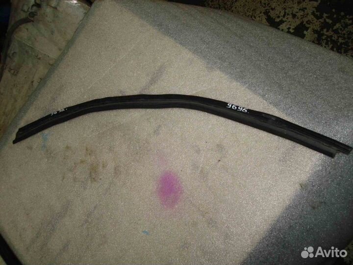 Уплотнитель Porsche Cayenne 2003-2010