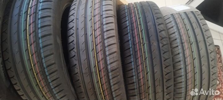 Viatti Strada Asimmetrico 215/60 R16