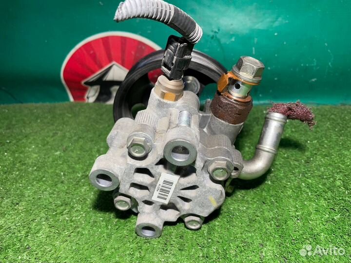 Насос гидроусилителя руля Toyota Avensis AZT251