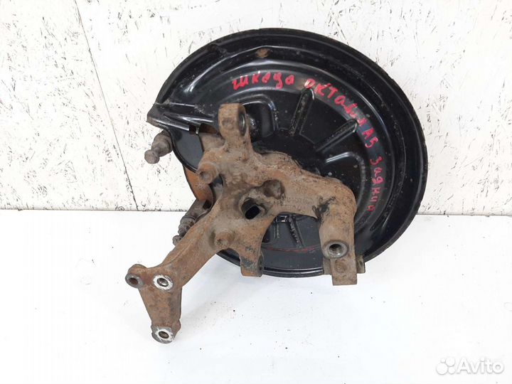 Кулак задний в сборе Skoda Octavia A5